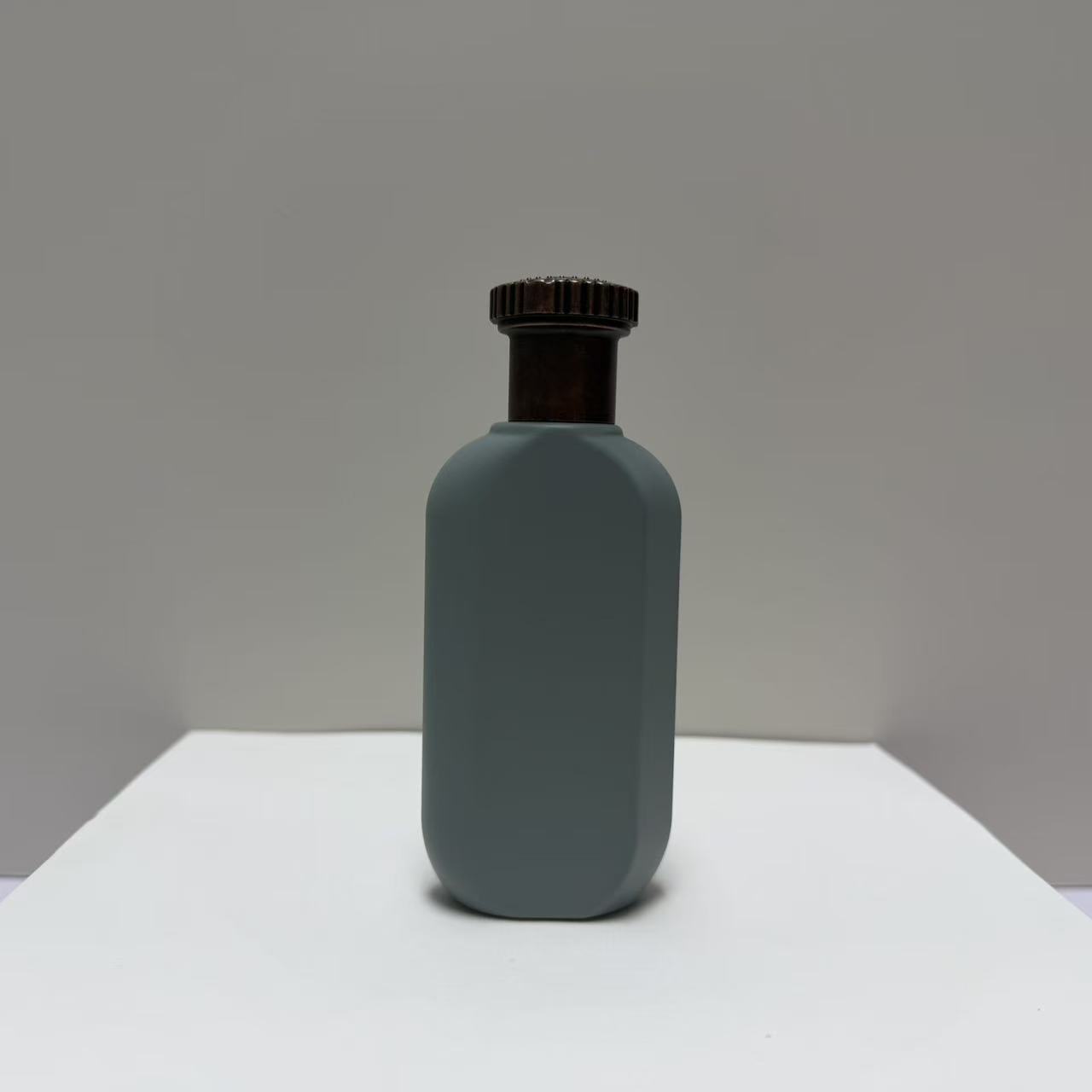 Perfume bottle