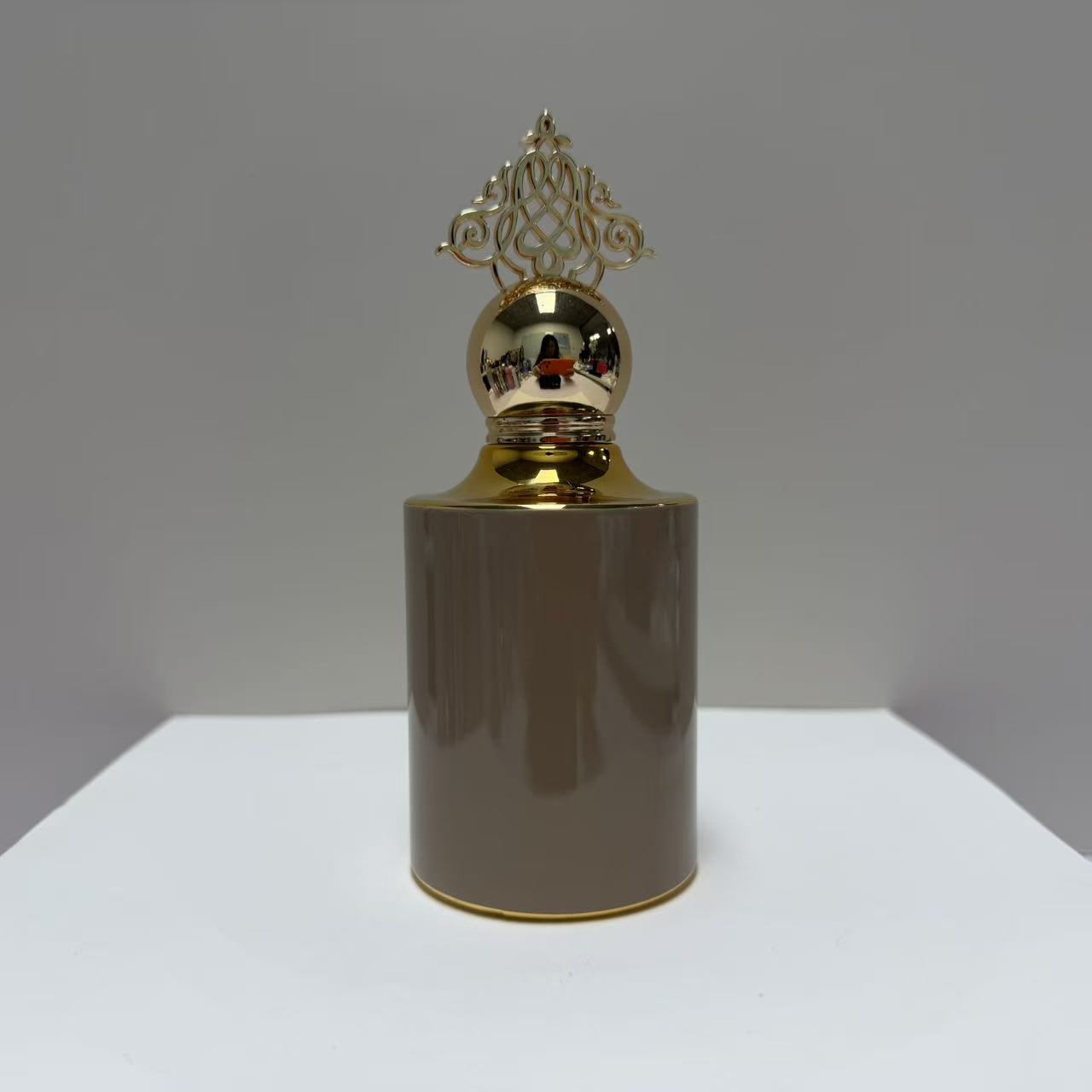 Perfume bottle