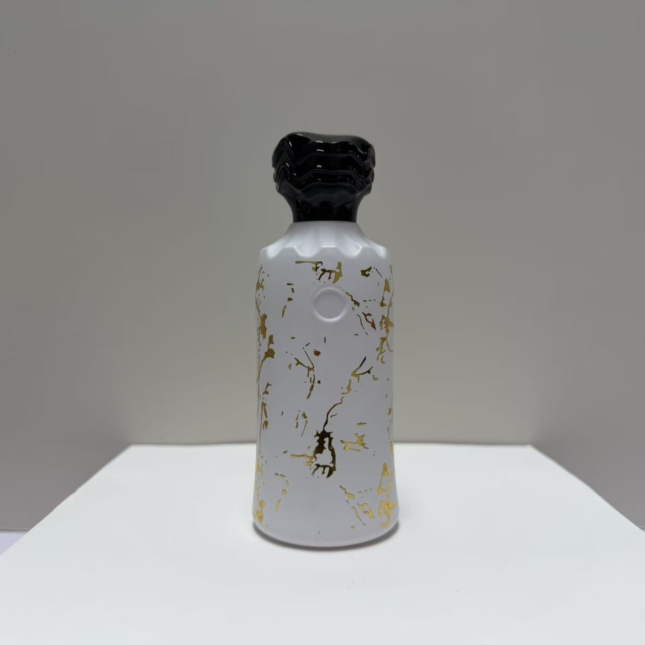 Perfume bottle