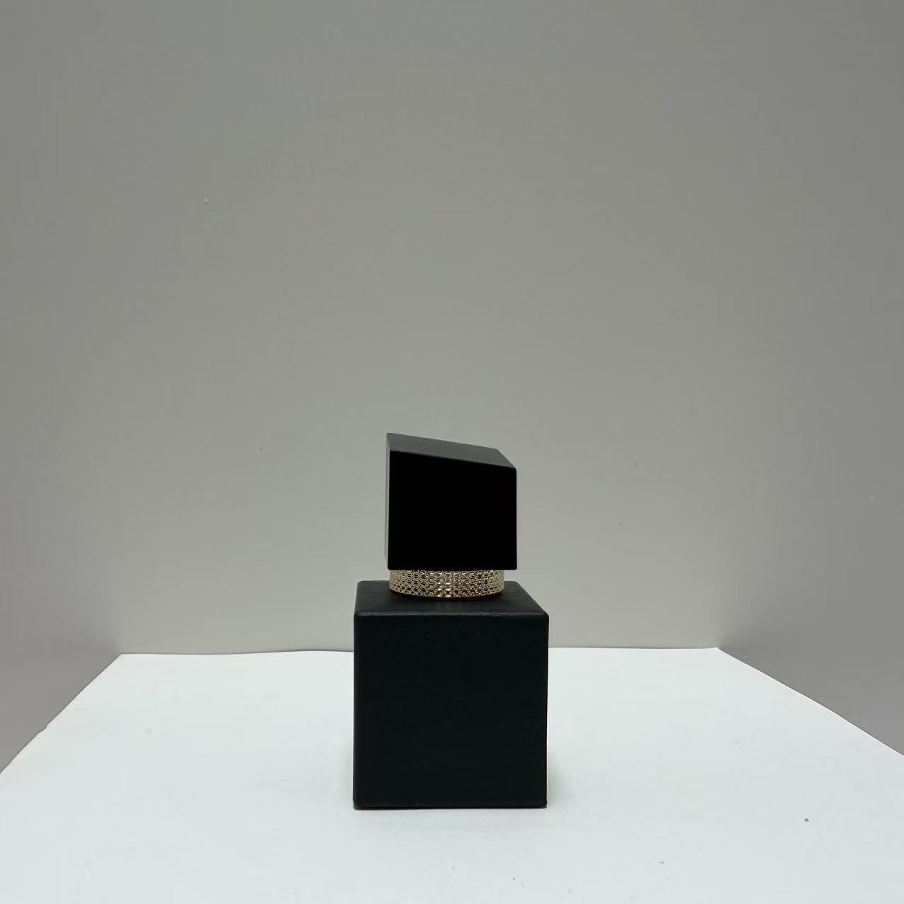 Perfume bottle